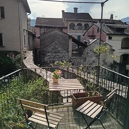 Casa Longhi * Orta San Giulio