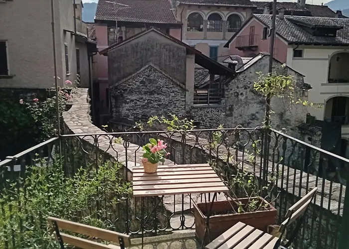 Casa Longhi * Orta San Giulio
